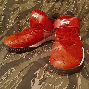 Youth Boys Size 3Y Nike Team Hustle Quick